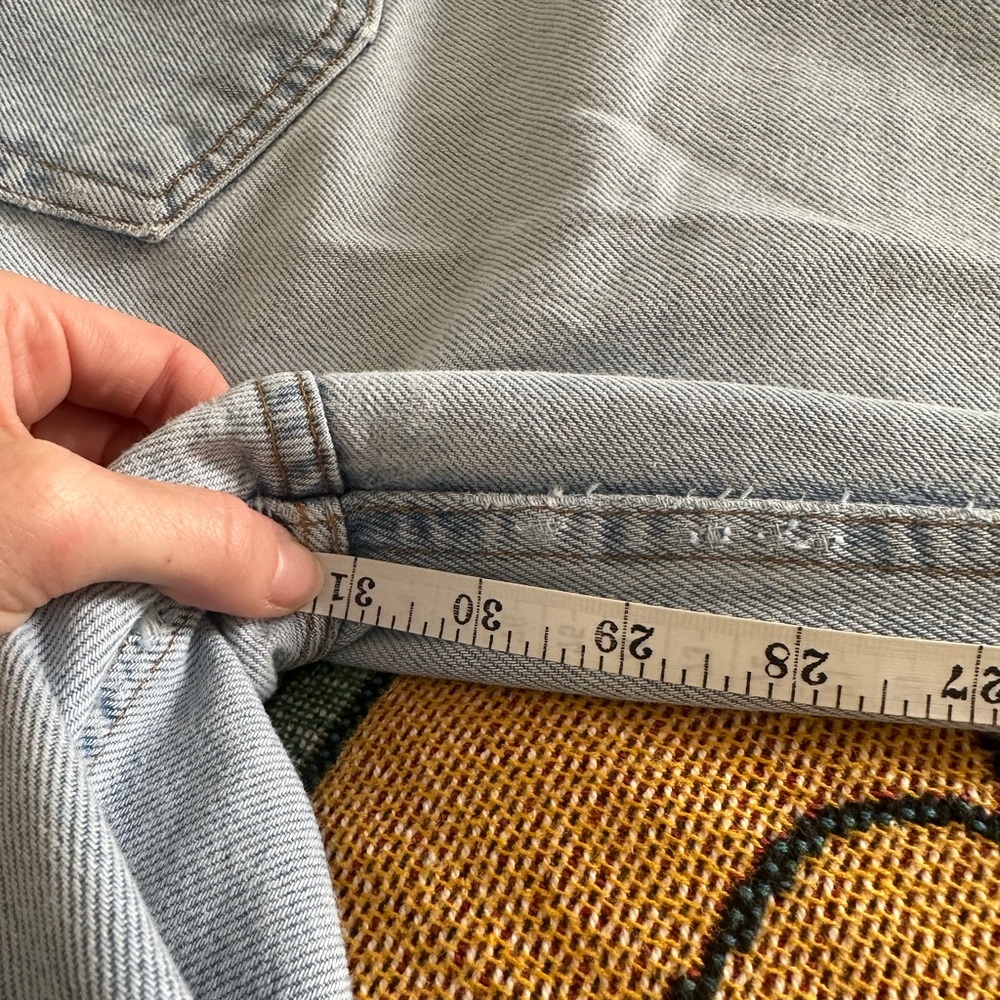 Vintage 90’s Levi’s 521 Jeans - Picture 4 of 8